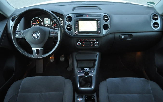 Volkswagen Tiguan cena 56999 przebieg: 176000, rok produkcji 2012 z Legnica małe 781